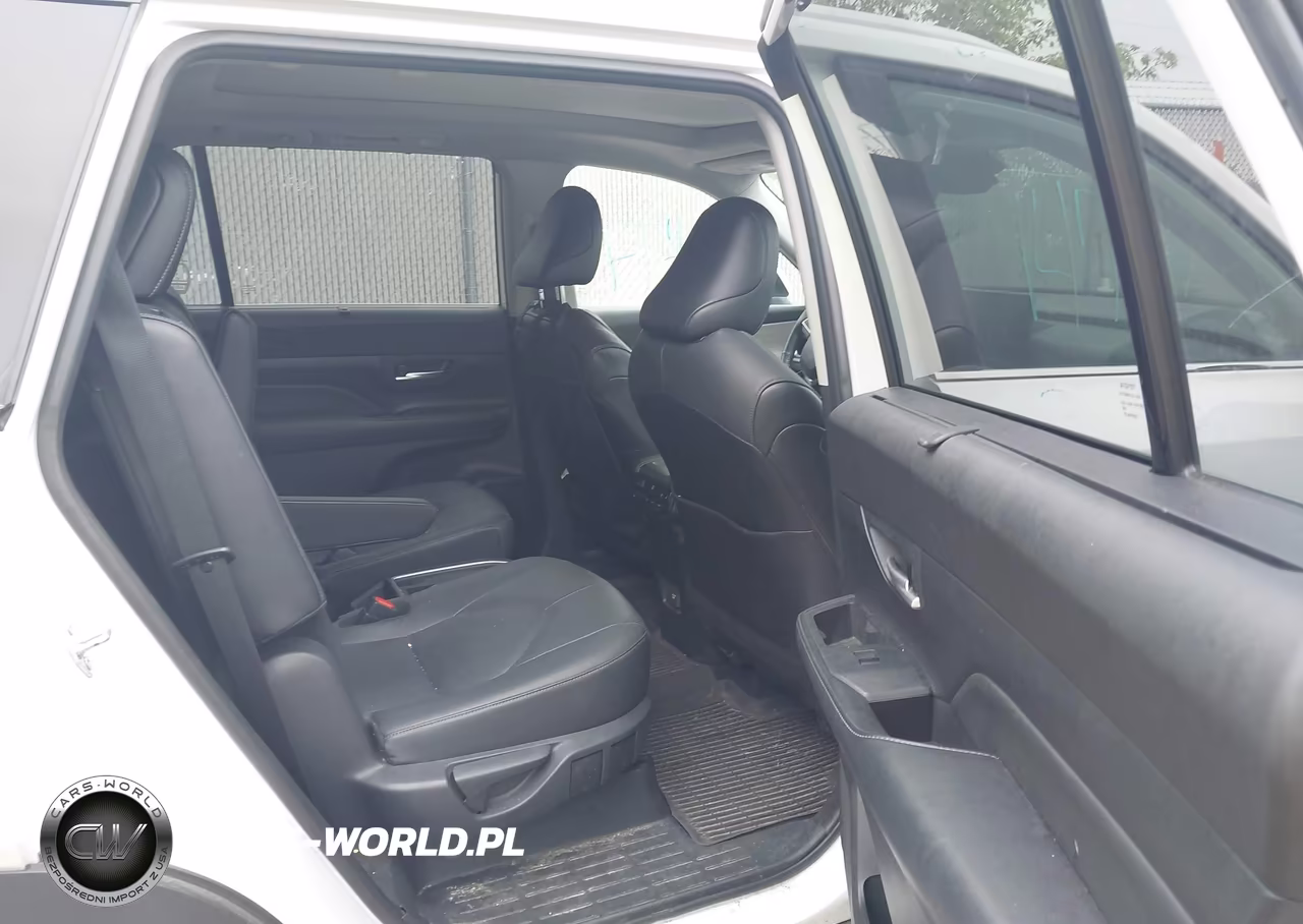 2024 Toyota Grand Highlander Platinum VIN:5TDAAAB59RS049742 - 8