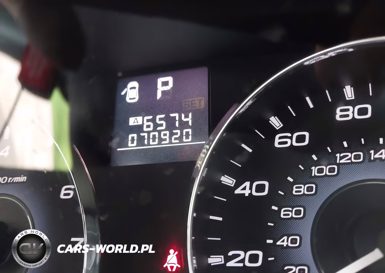 2011 Subaru Outback 3.6R Limited VIN:4S4BREKC3B2331273 - 7