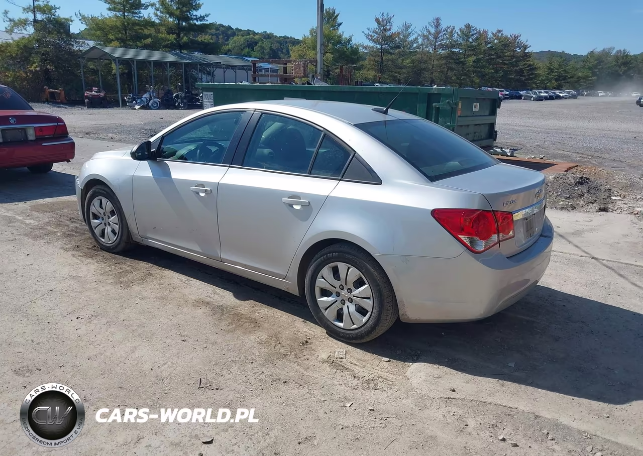 2014 Chevrolet Cruze Ls Auto VIN:1G1PA5SH7E7244327 - 3