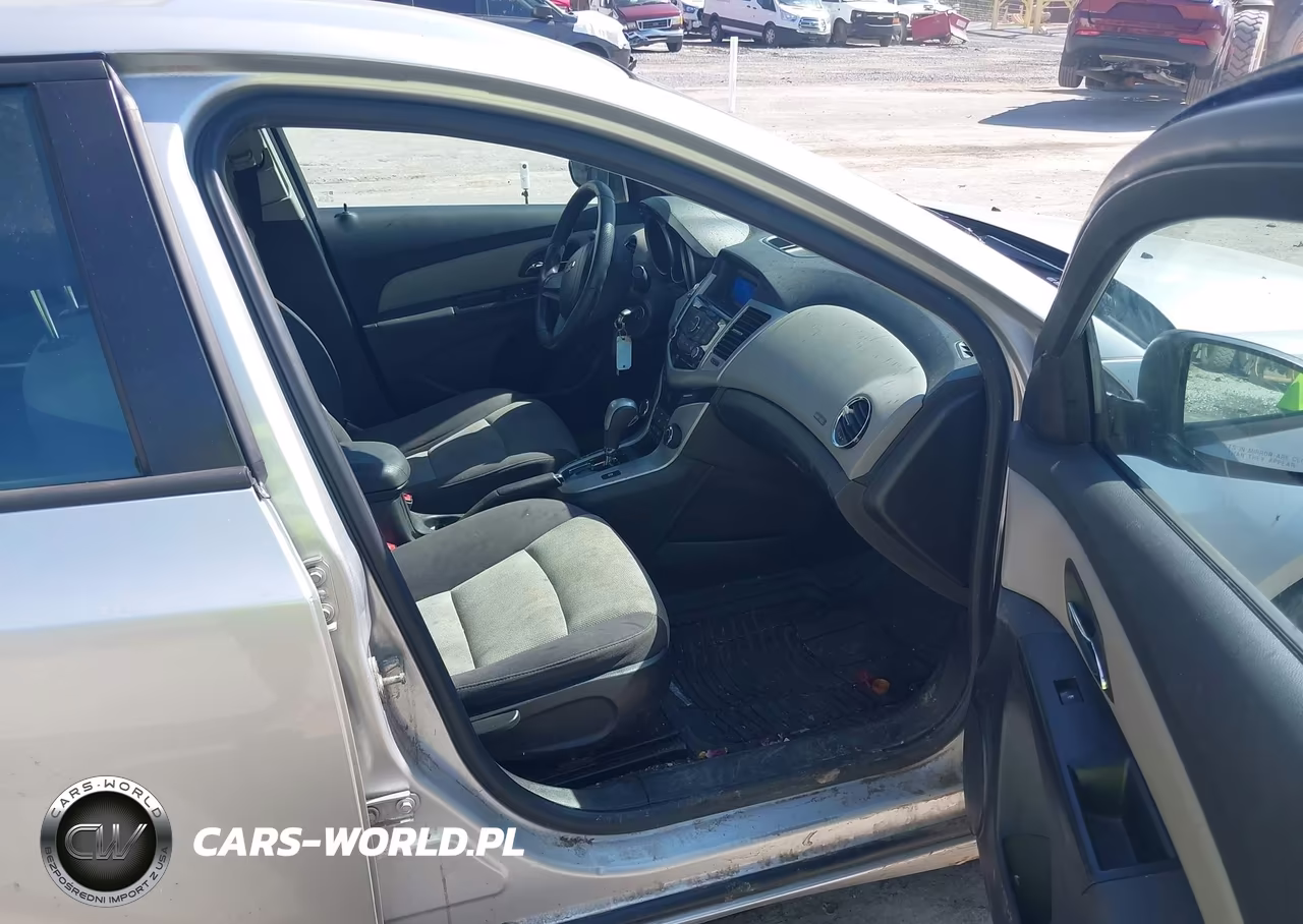 2014 Chevrolet Cruze Ls Auto VIN:1G1PA5SH7E7244327 - 5