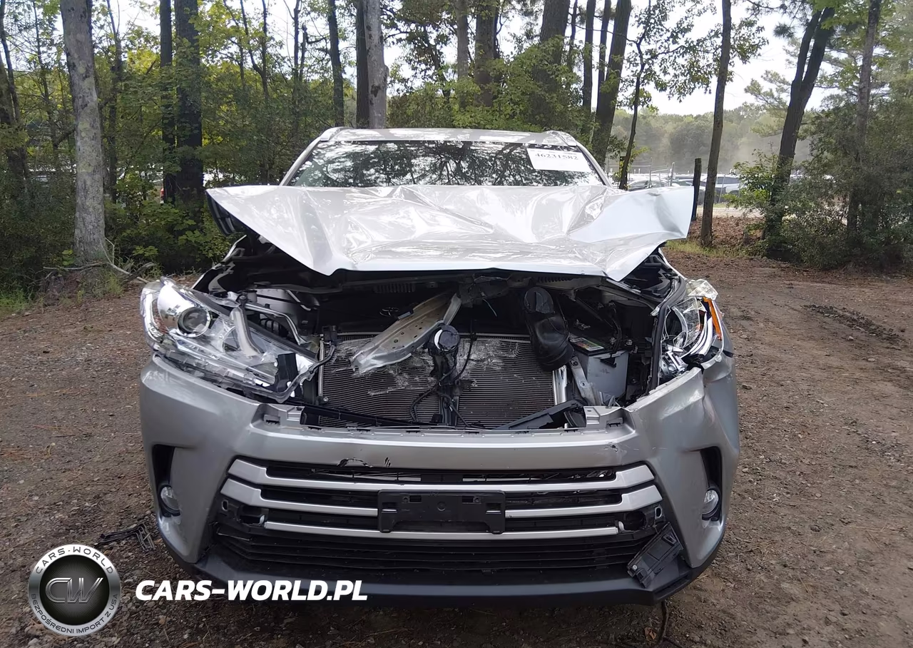 2018 Toyota Highlander Xle VIN:5TDJZRFH4JS532510 - 12
