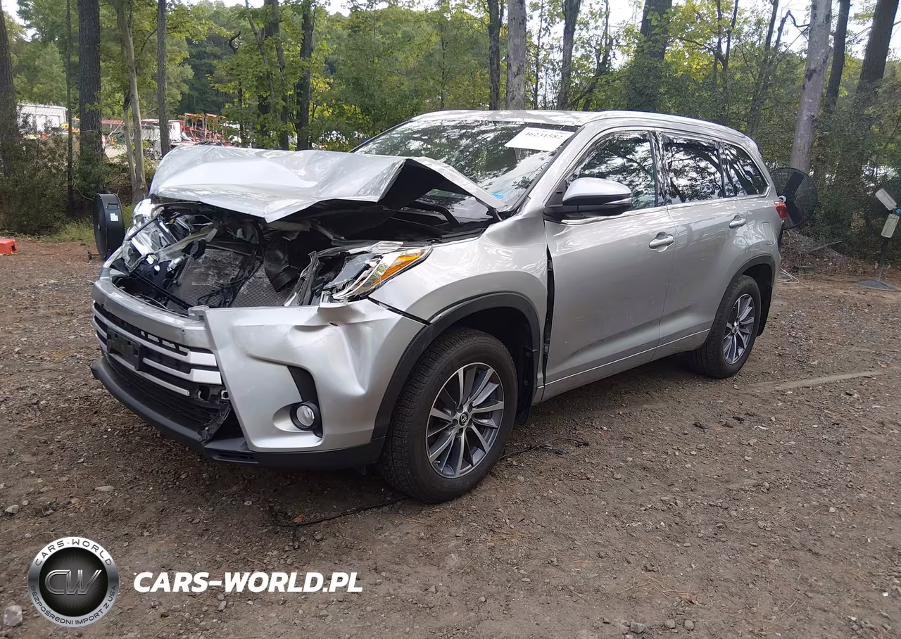 2018 Toyota Highlander Xle VIN:5TDJZRFH4JS532510 - 2
