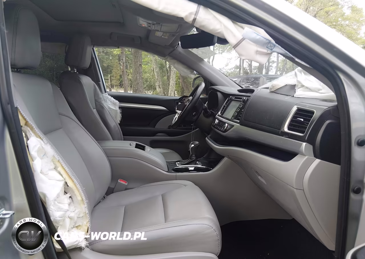 2018 Toyota Highlander Xle VIN:5TDJZRFH4JS532510 - 5
