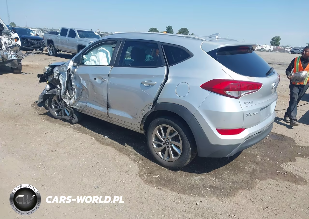 2018 Hyundai Tucson Sel VIN:KM8J3CA43JU697099 - 3