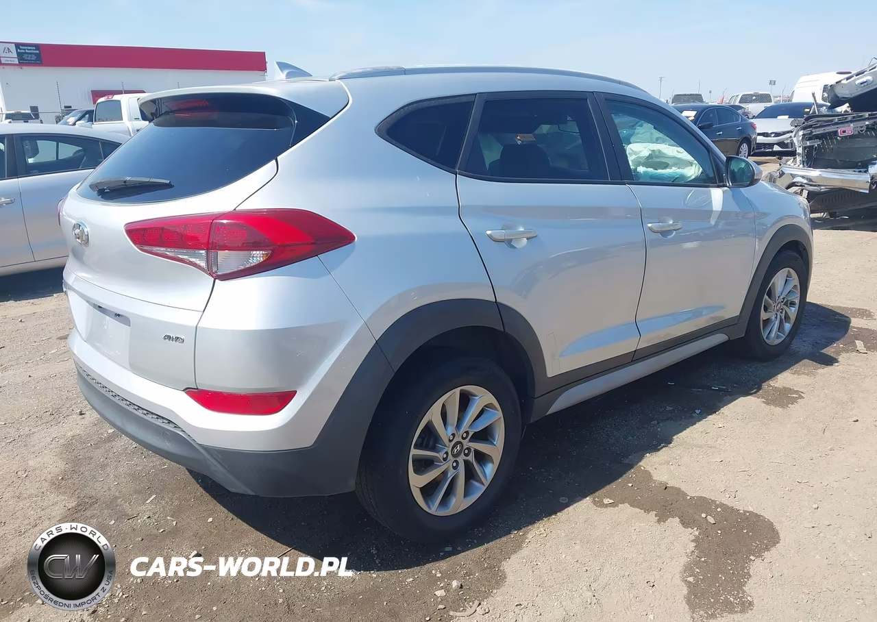 2018 Hyundai Tucson Sel VIN:KM8J3CA43JU697099 - 4
