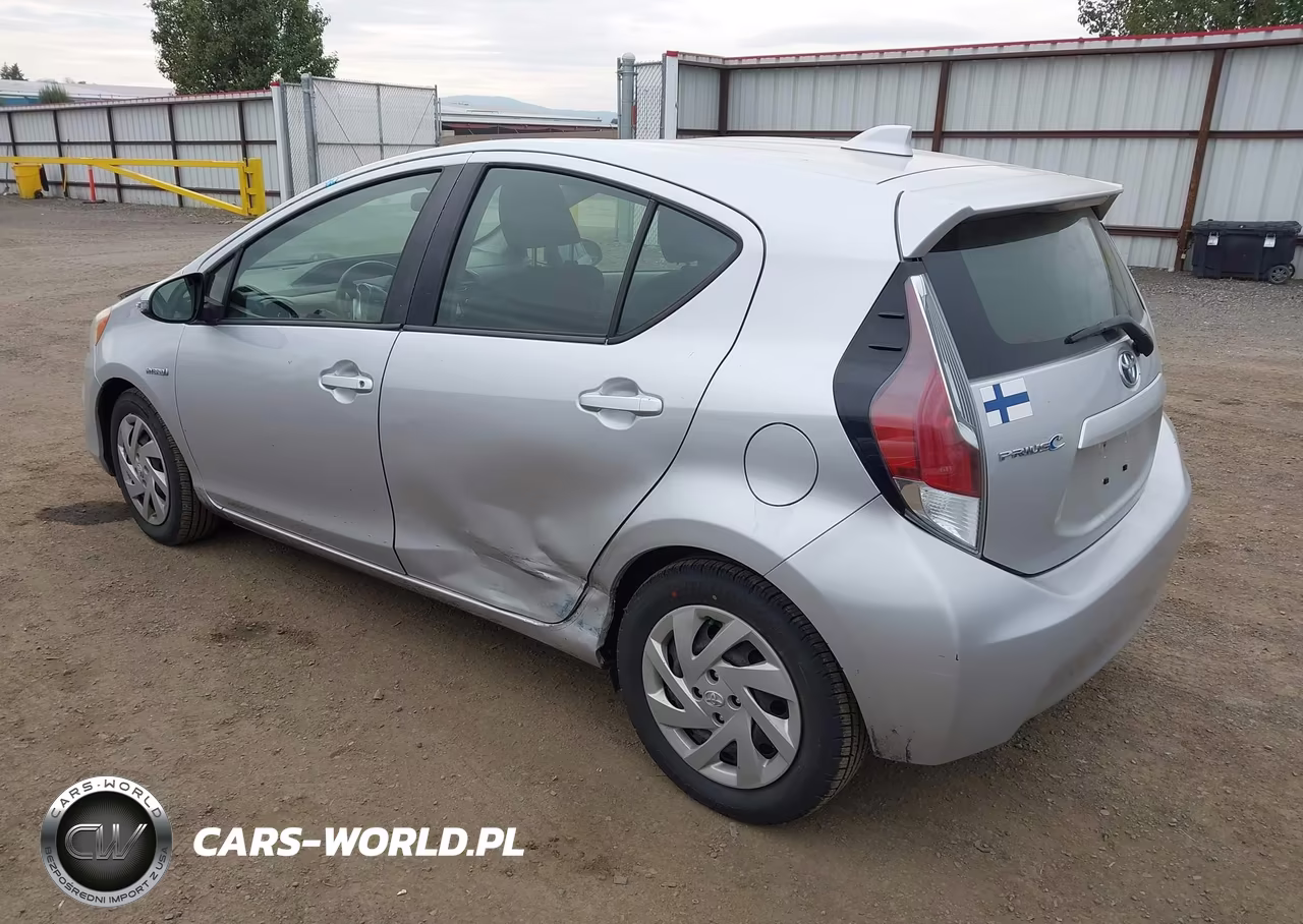 2015 Toyota Prius C Two VIN:JTDKDTB39F1094775 - 3