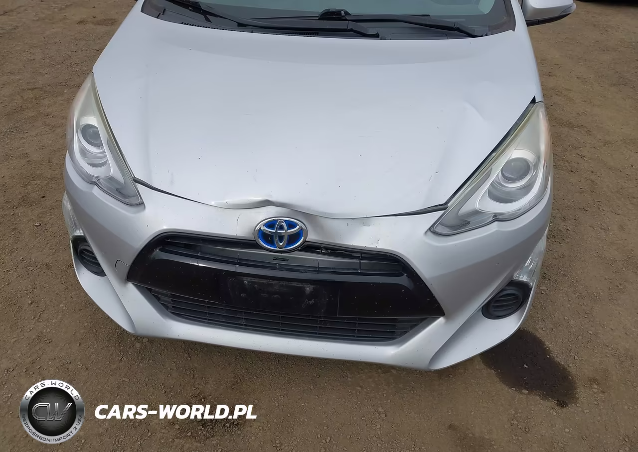 2015 Toyota Prius C Two VIN:JTDKDTB39F1094775 - 6