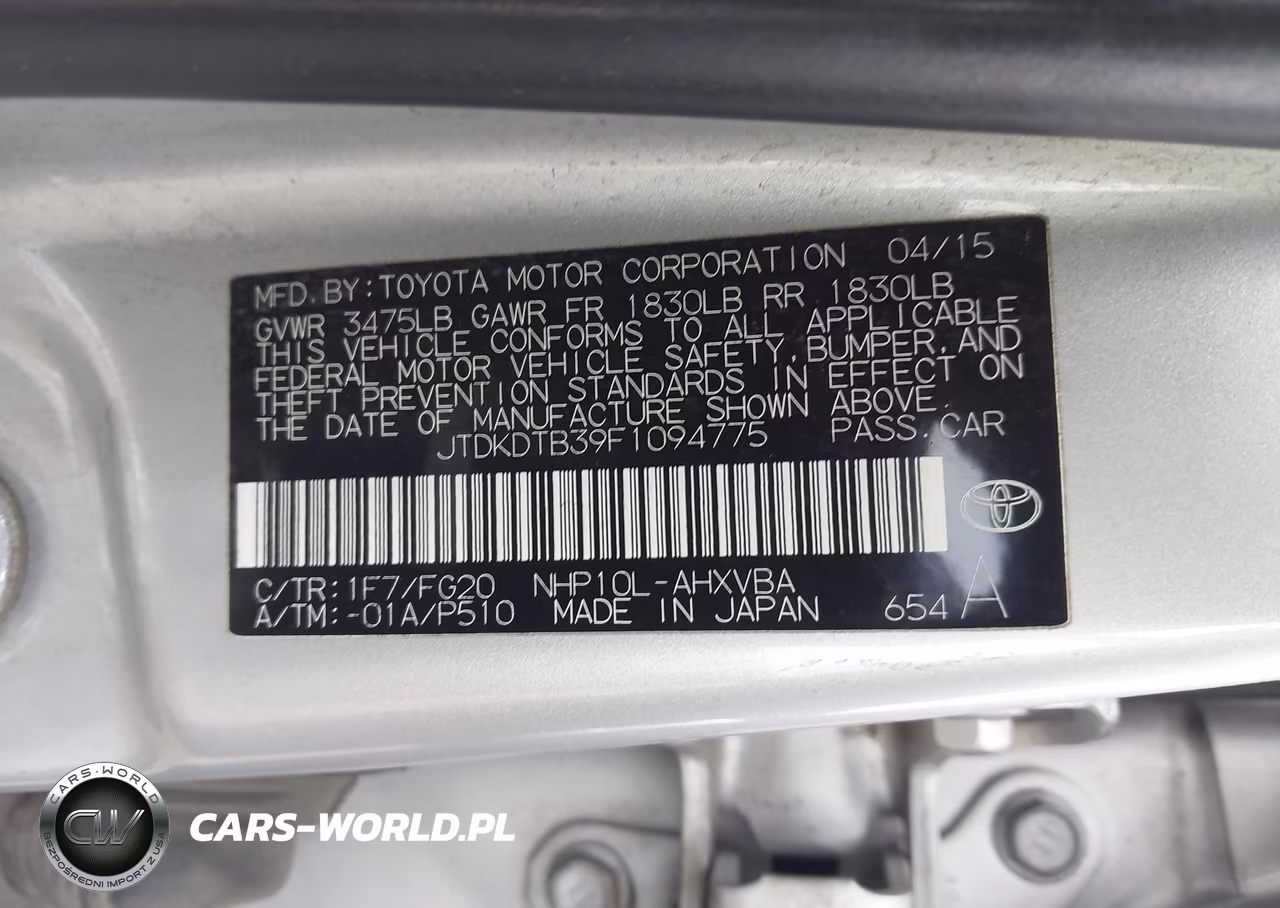 2015 Toyota Prius C Two VIN:JTDKDTB39F1094775 - 9