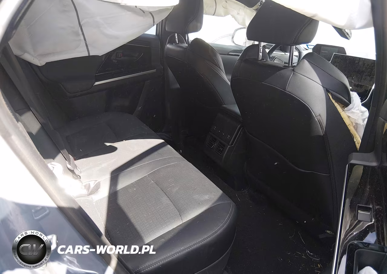 2024 Subaru Solterra Touring VIN:JTMABABA8RA054955 - 8