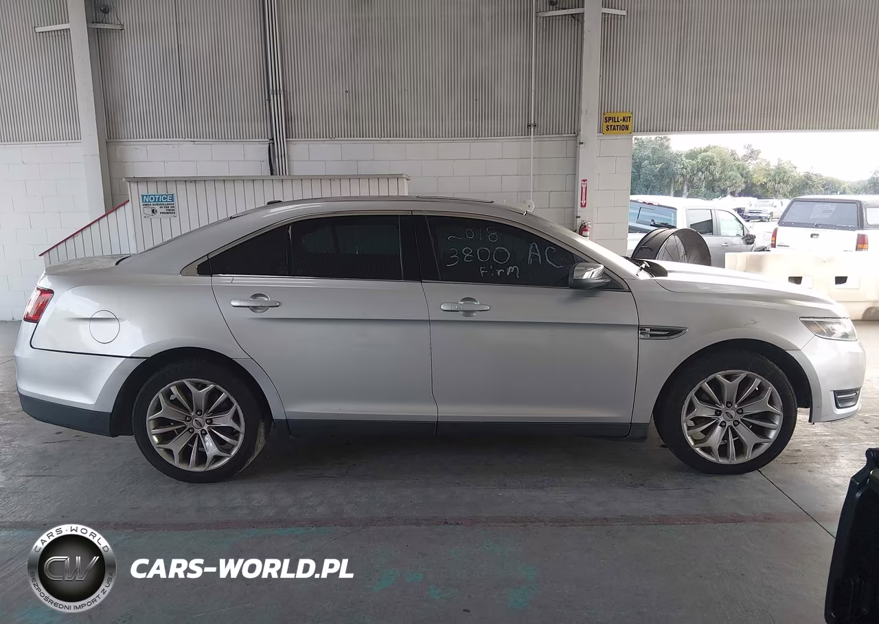 2018 Ford Taurus Limited VIN:1FAHP2F8XJG119213 - 13