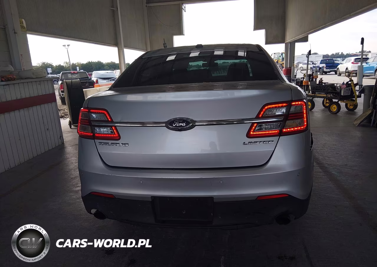 2018 Ford Taurus Limited VIN:1FAHP2F8XJG119213 - 16