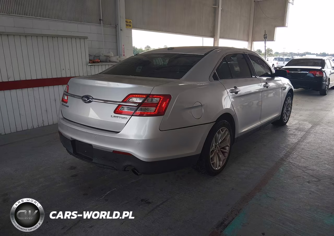 2018 Ford Taurus Limited VIN:1FAHP2F8XJG119213 - 4