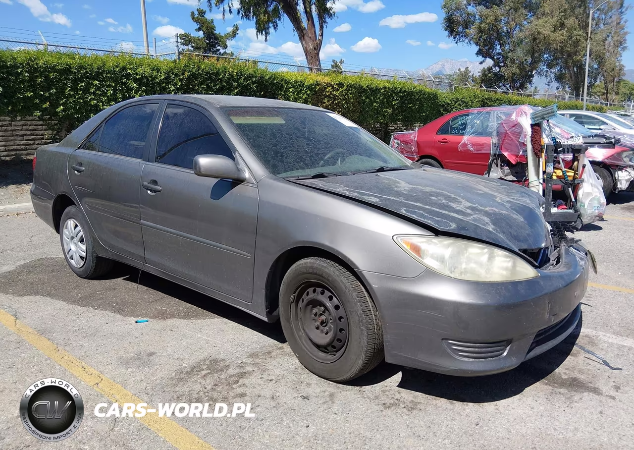 2005 Toyota Camry Le