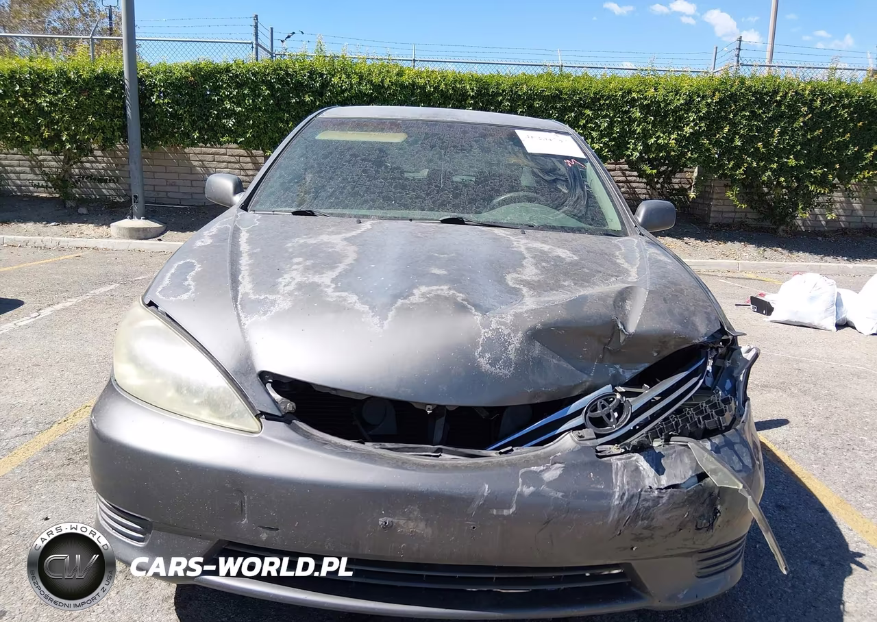 2005 Toyota Camry Le VIN:4T1BE32KX5U600997 - 14