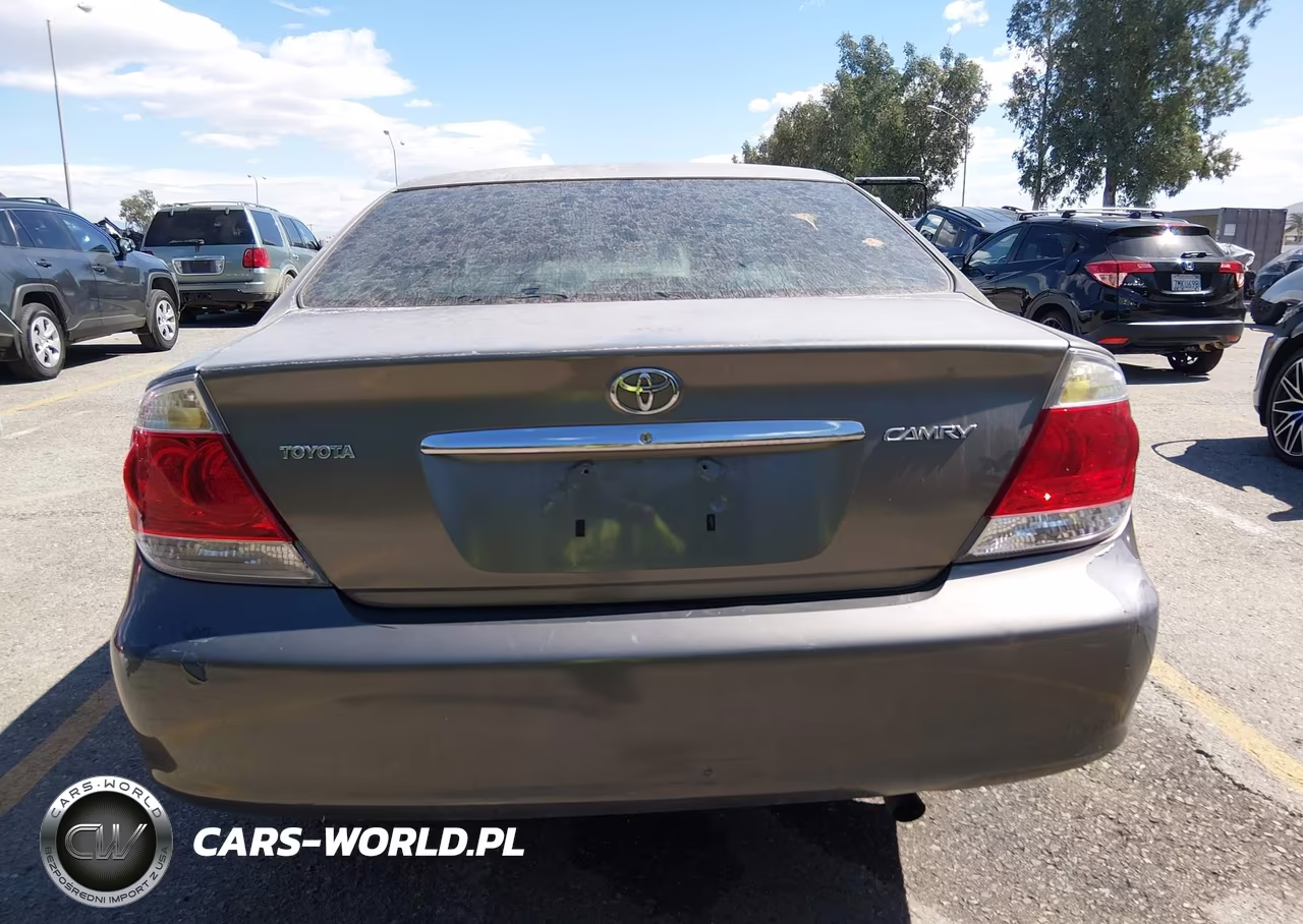2005 Toyota Camry Le VIN:4T1BE32KX5U600997 - 18