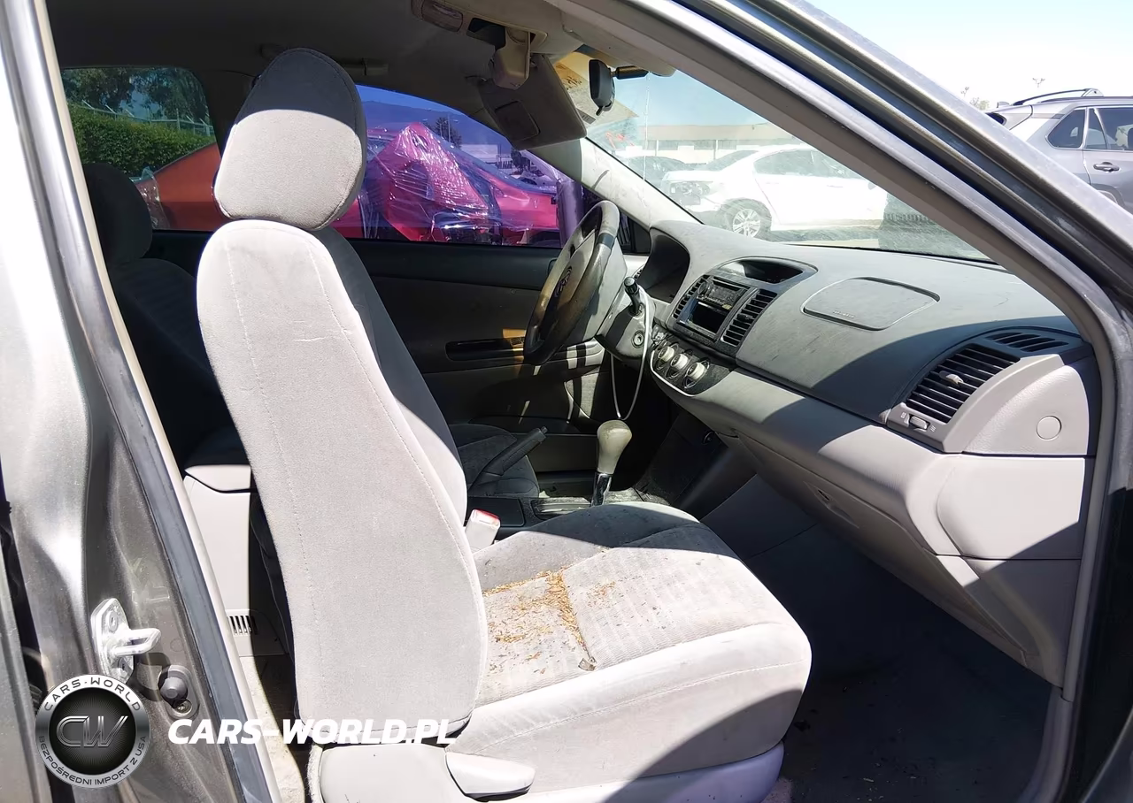 2005 Toyota Camry Le VIN:4T1BE32KX5U600997 - 5