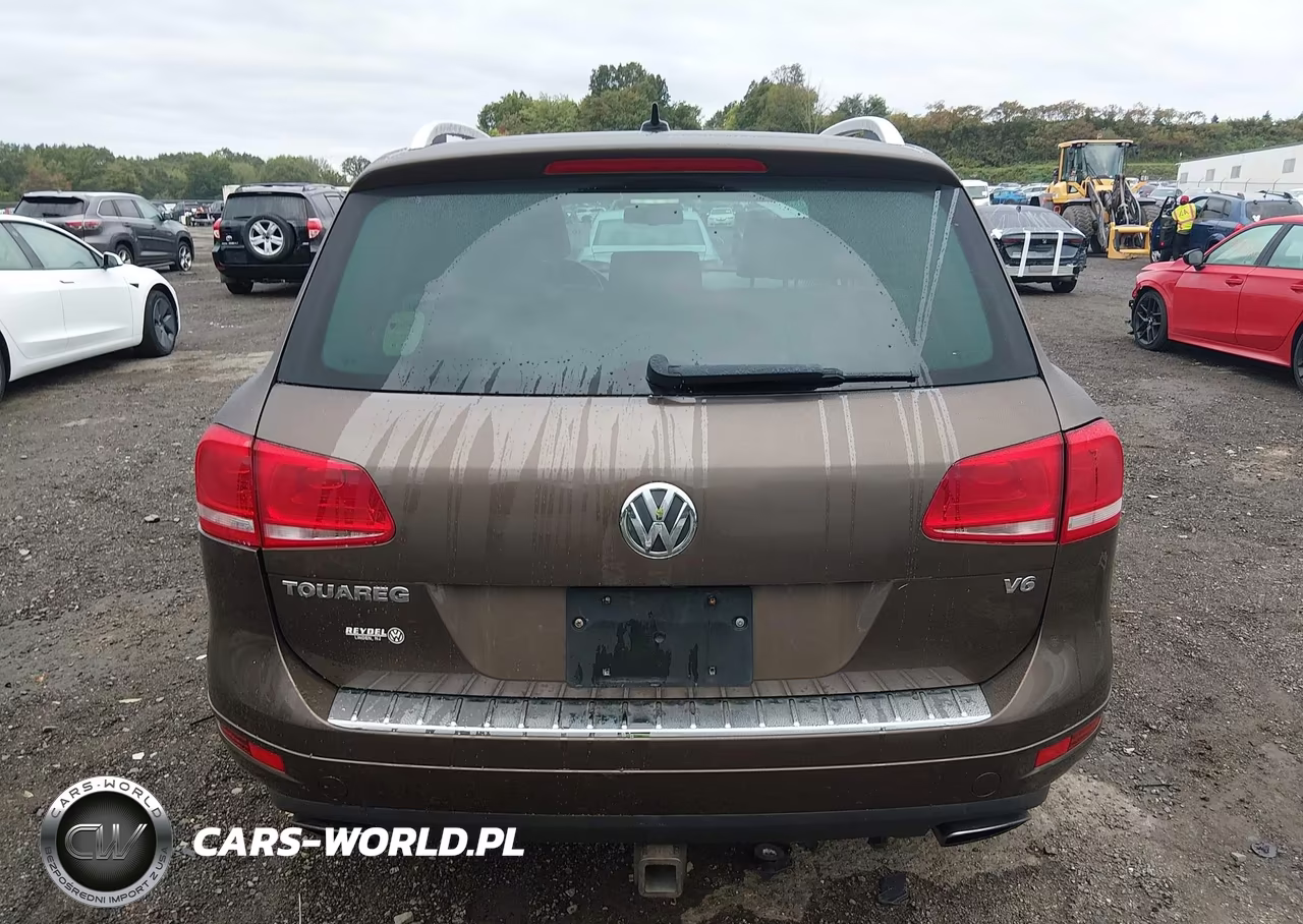 2014 Volkswagen Touareg 3.6L Sport VIN:WVGEF9BP5ED009730 - 17