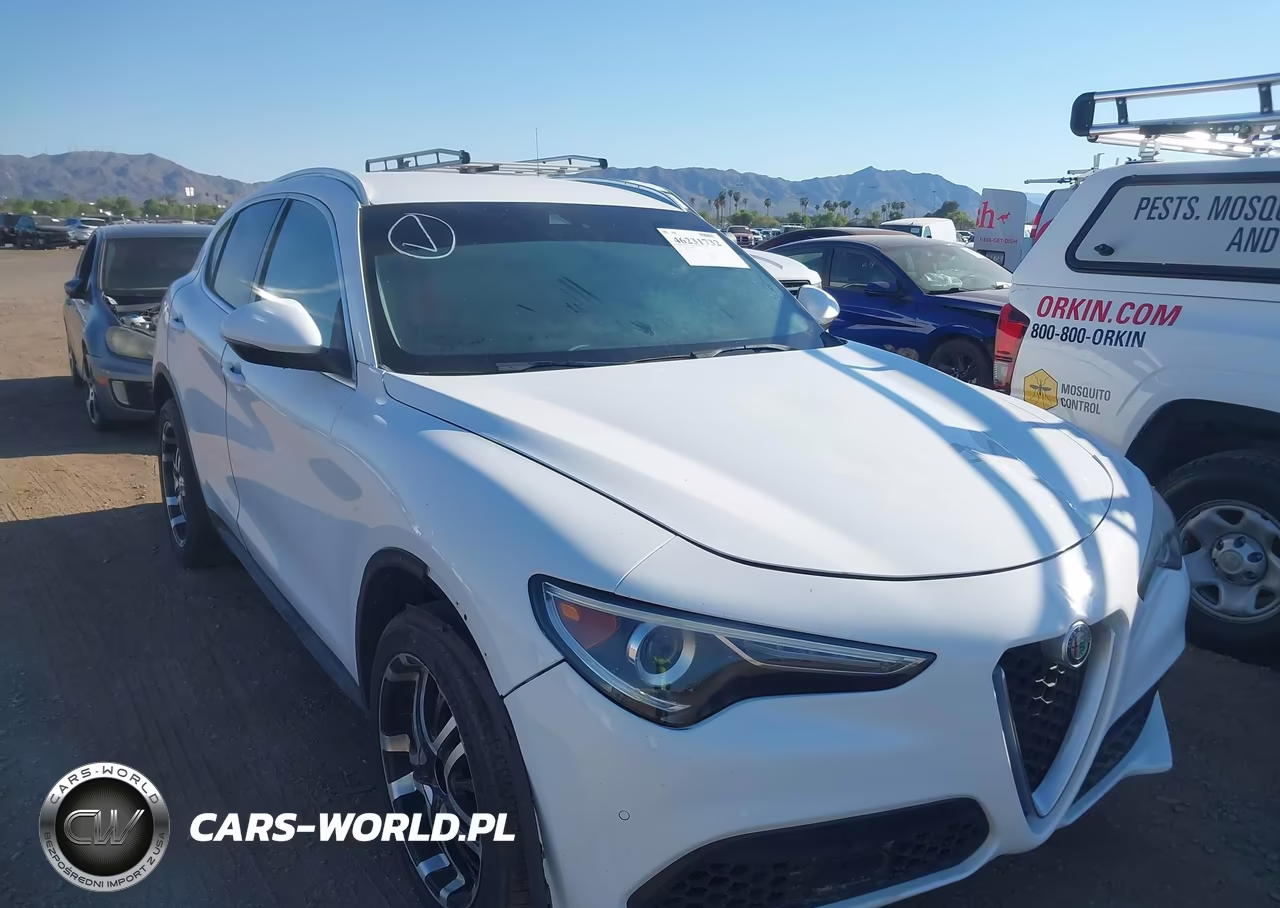 2018 Alfa Romeo Stelvio Ti VIN:ZASFAKBN2J7B75944 - 1
