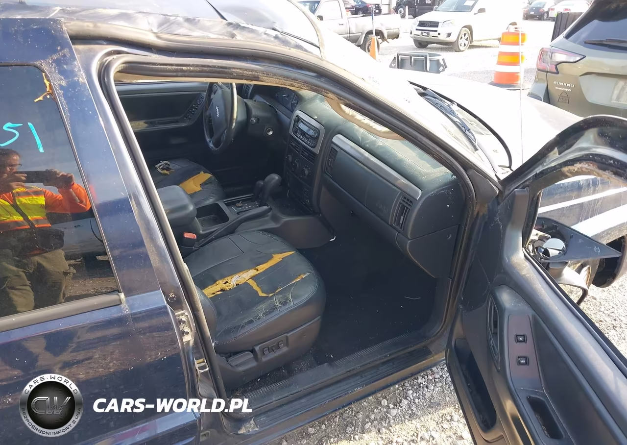 2004 Jeep Grand Cherokee Laredo VIN:1J4GW48S74C351867 - 5