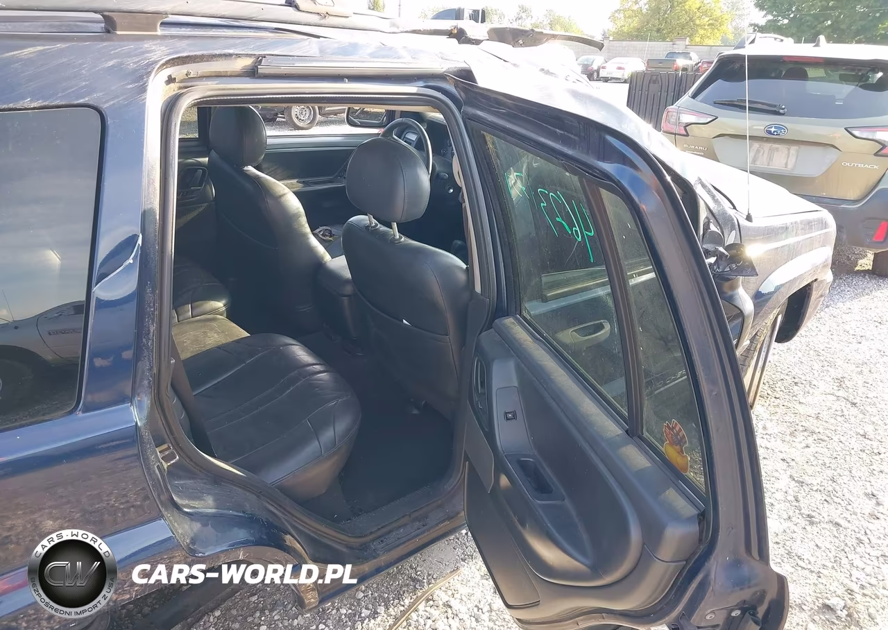 2004 Jeep Grand Cherokee Laredo VIN:1J4GW48S74C351867 - 8