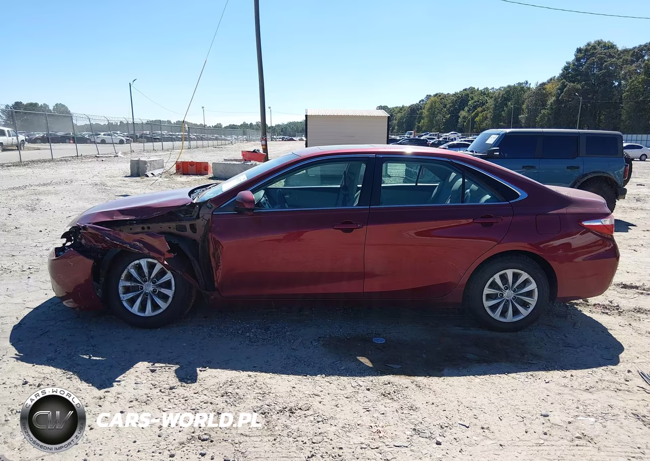 2017 Toyota Camry Le VIN:4T1BF1FK6HU762870 - 15