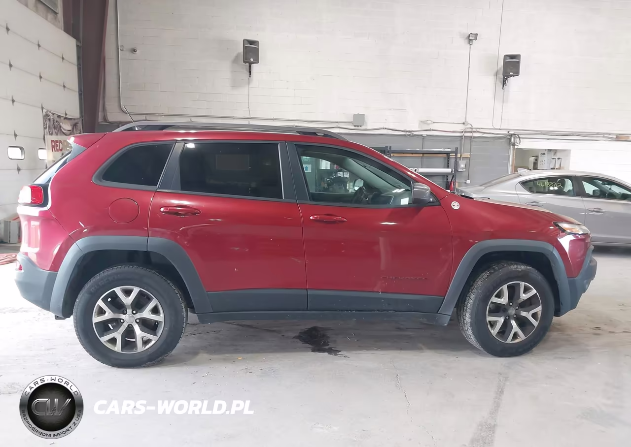 2015 Jeep Cherokee Trailhawk VIN:1C4PJMBS5FW653494 - 13