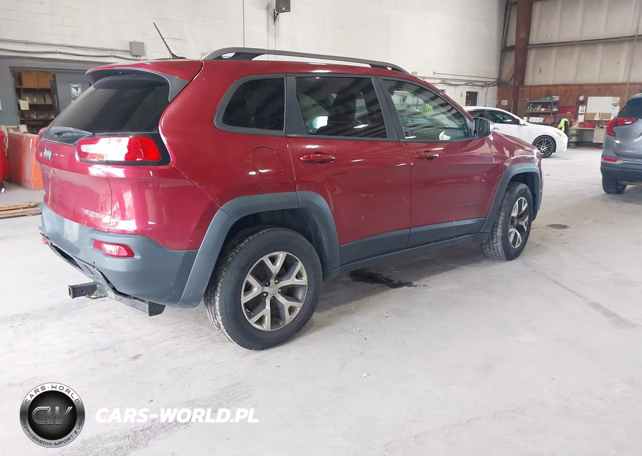 2015 Jeep Cherokee Trailhawk VIN:1C4PJMBS5FW653494 - 4