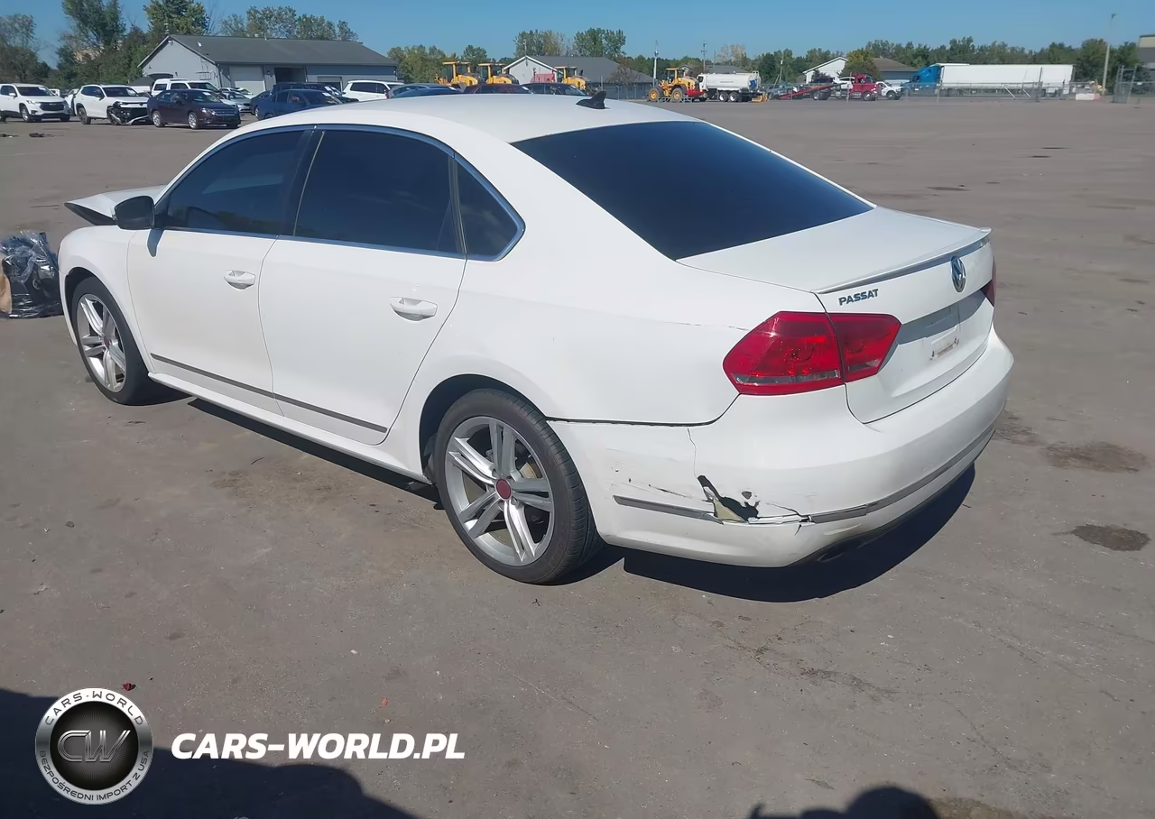 2015 Volkswagen Passat 1.8T Sel Premium VIN:1VWCT7A33FC046402 - 3