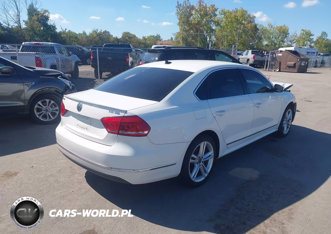 2015 Volkswagen Passat 1.8T Sel Premium VIN:1VWCT7A33FC046402 - 4
