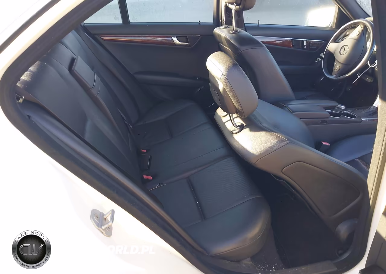 2010 Mercedes-Benz C 300 Sport 4Matic VIN:WDDGF8BB7AF446242 - 8