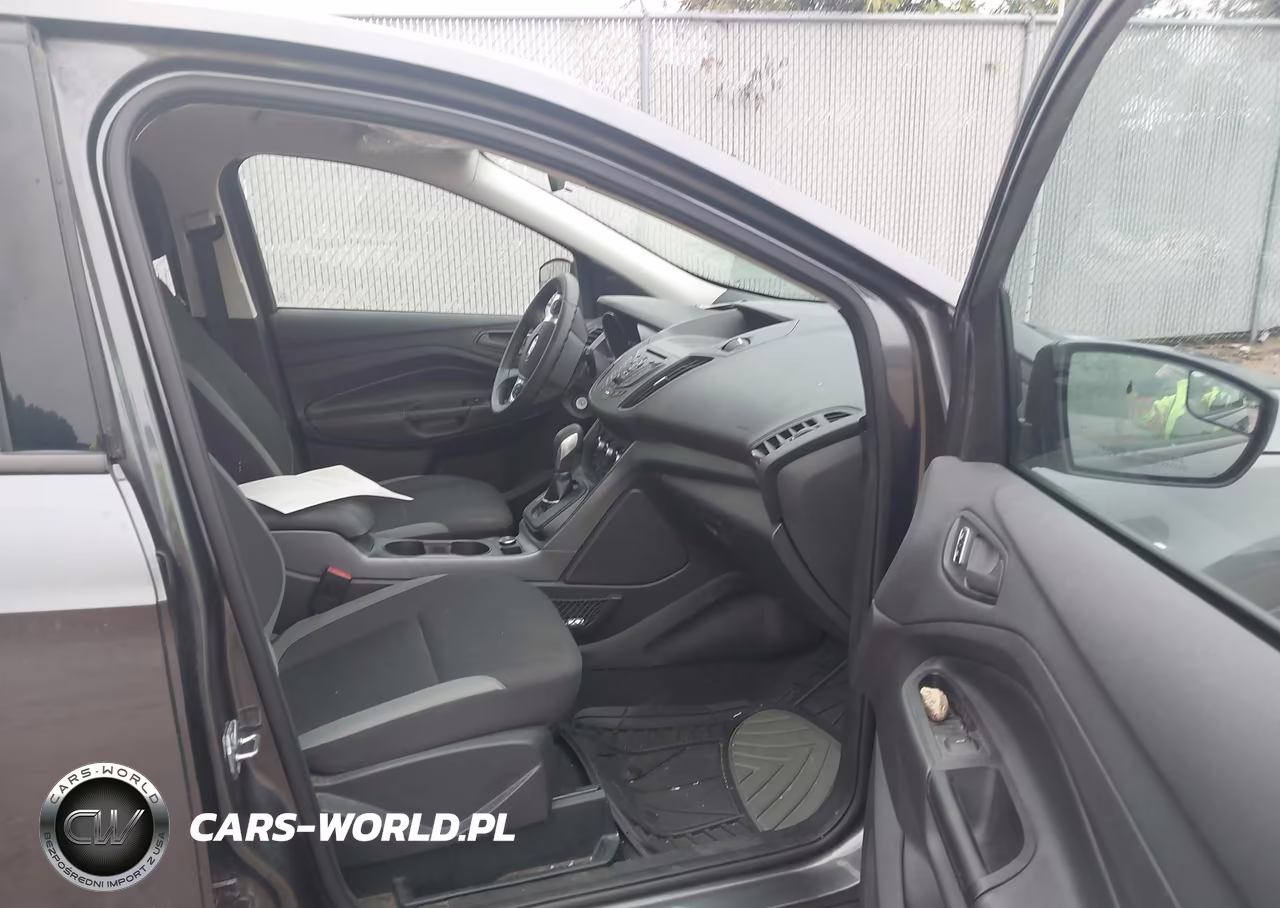 2016 Ford Escape S VIN:1FMCU0F73GUC52989 - 5