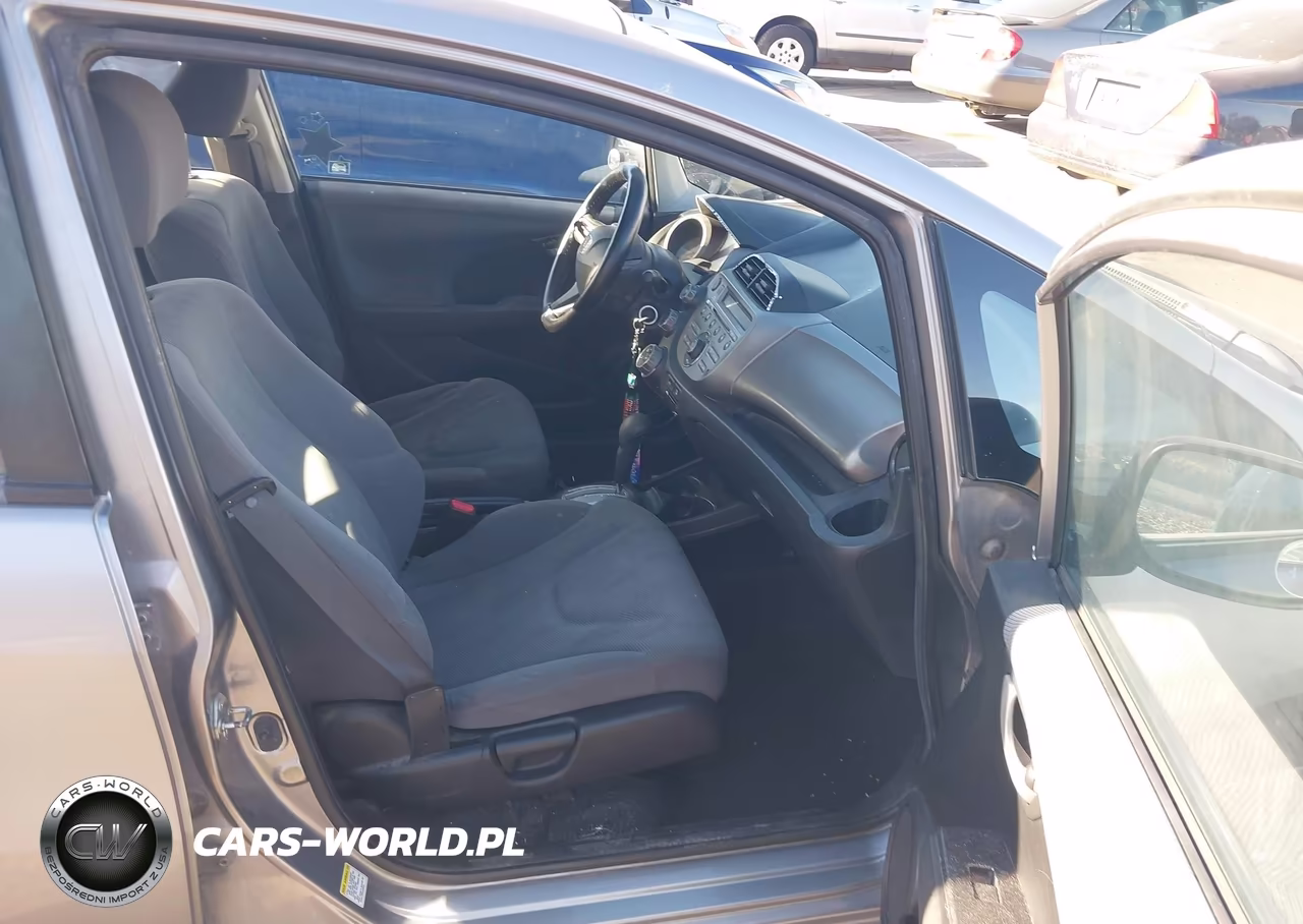 2009 Honda Fit VIN:JHMGE88239S056972 - 5