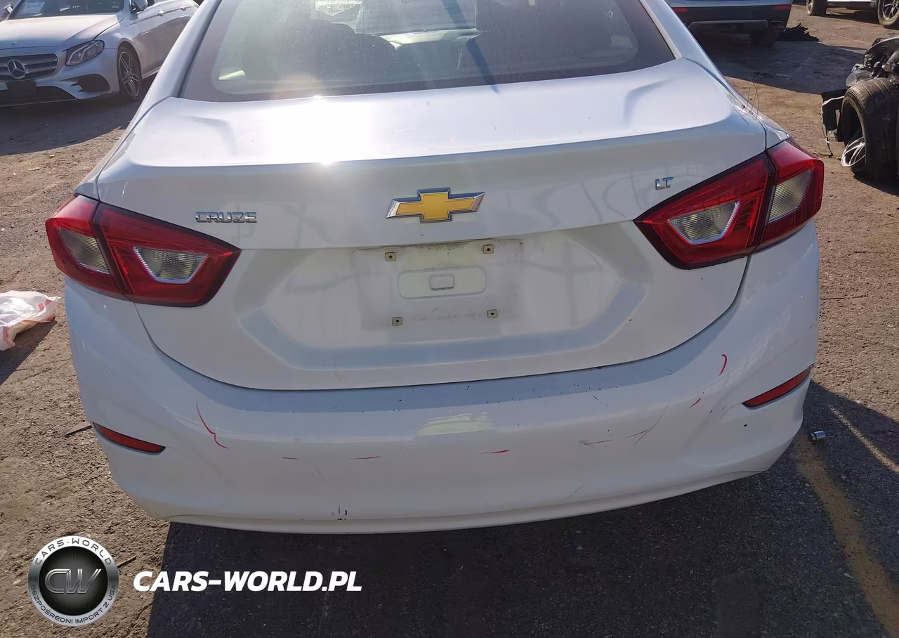2019 Chevrolet Cruze Lt VIN:1G1BE5SM3K7107022 - 16