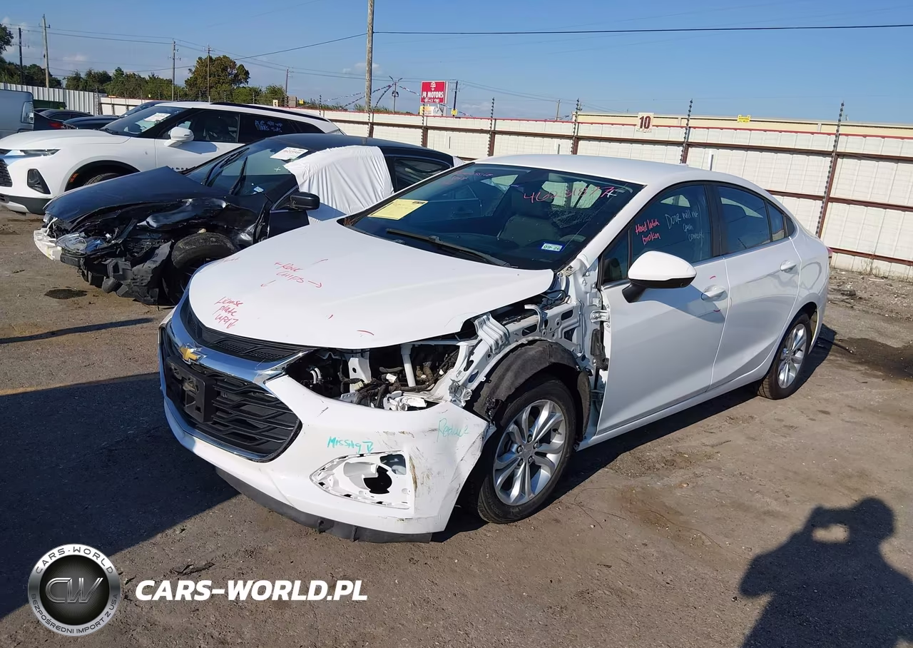 2019 Chevrolet Cruze Lt VIN:1G1BE5SM3K7107022 - 2