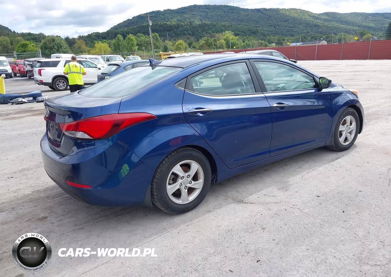 2015 Hyundai Elantra Se VIN:5NPDH4AE6FH556899 - 4