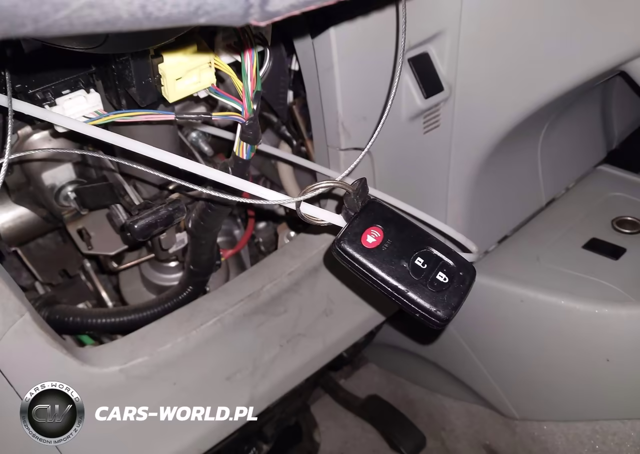 2011 Toyota Prius Two VIN:JTDKN3DU1B0260788 - 11