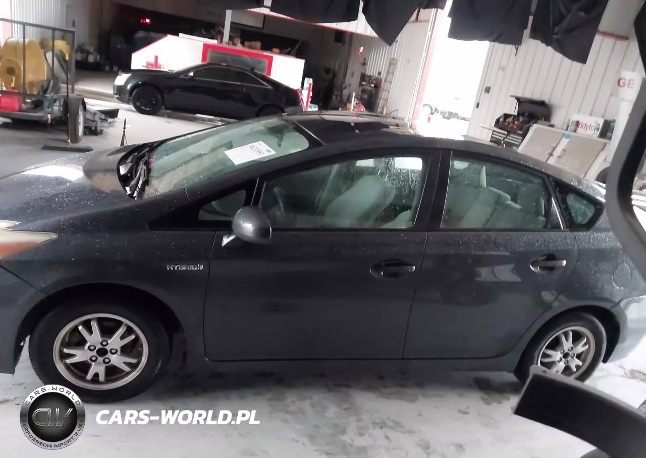 2011 Toyota Prius Two VIN:JTDKN3DU1B0260788 - 14