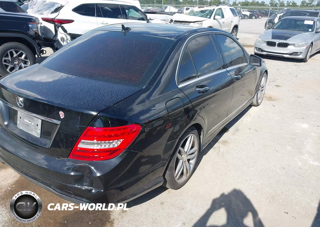 2014 Mercedes-Benz C 250 Sport VIN:WDDGF4HB1EG223792 - 4