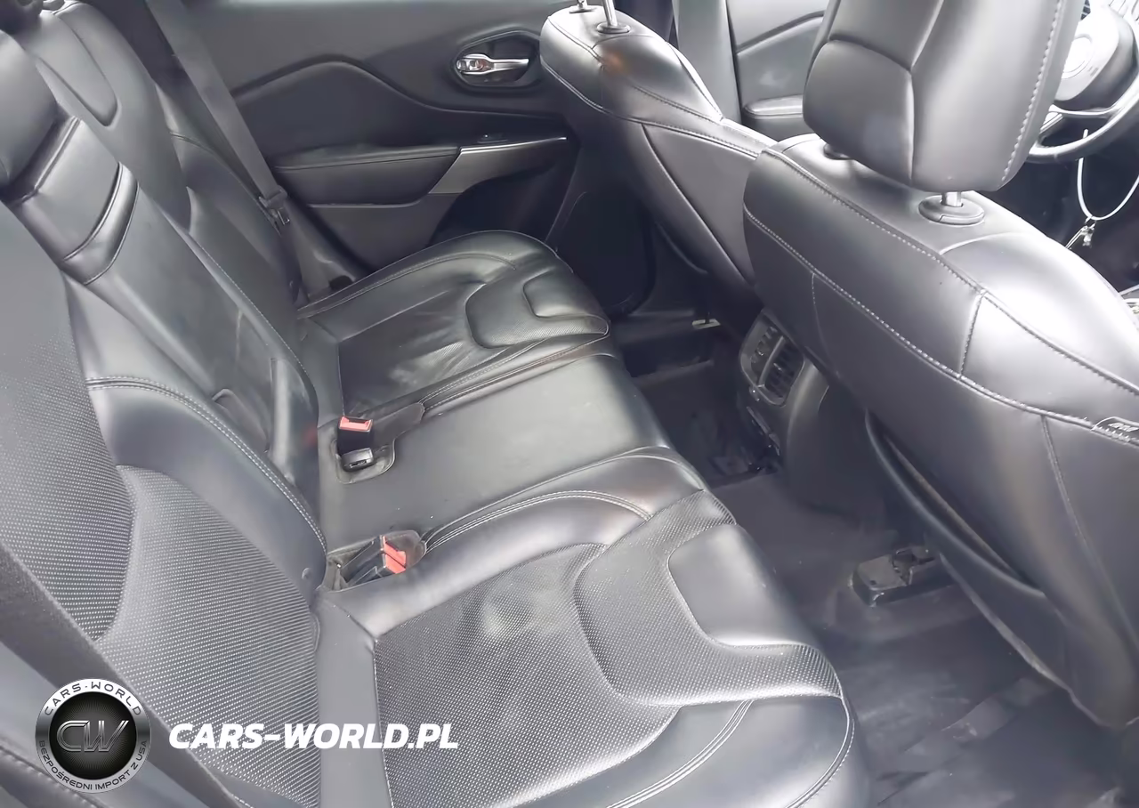 2019 Jeep Cherokee Limited 4X4 VIN:1C4PJMDX3KD322086 - 8