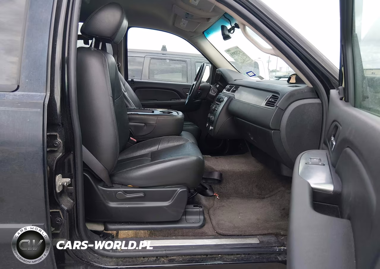 2007 Chevrolet Tahoe Ls VIN:1GNFC13027R419998 - 5
