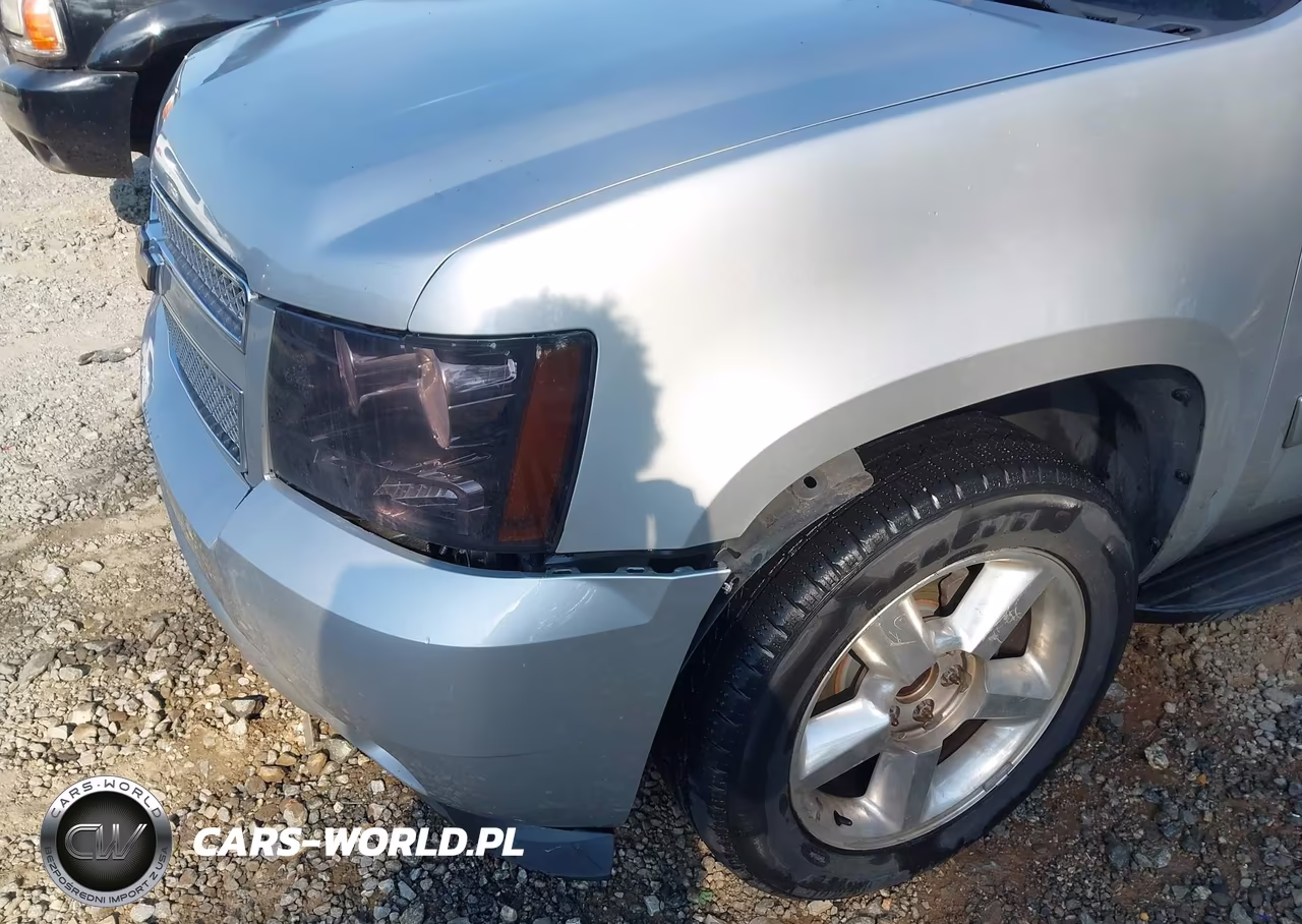2011 Chevrolet Tahoe Lt VIN:1GNSCBE01BR105690 - 18