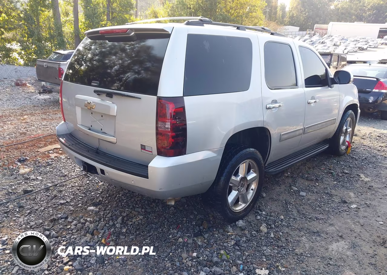 2011 Chevrolet Tahoe Lt VIN:1GNSCBE01BR105690 - 4
