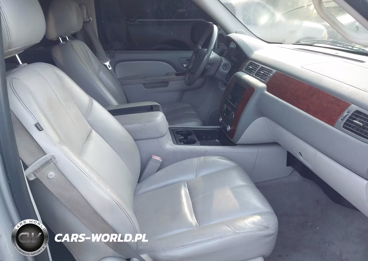 2011 Chevrolet Tahoe Lt VIN:1GNSCBE01BR105690 - 5