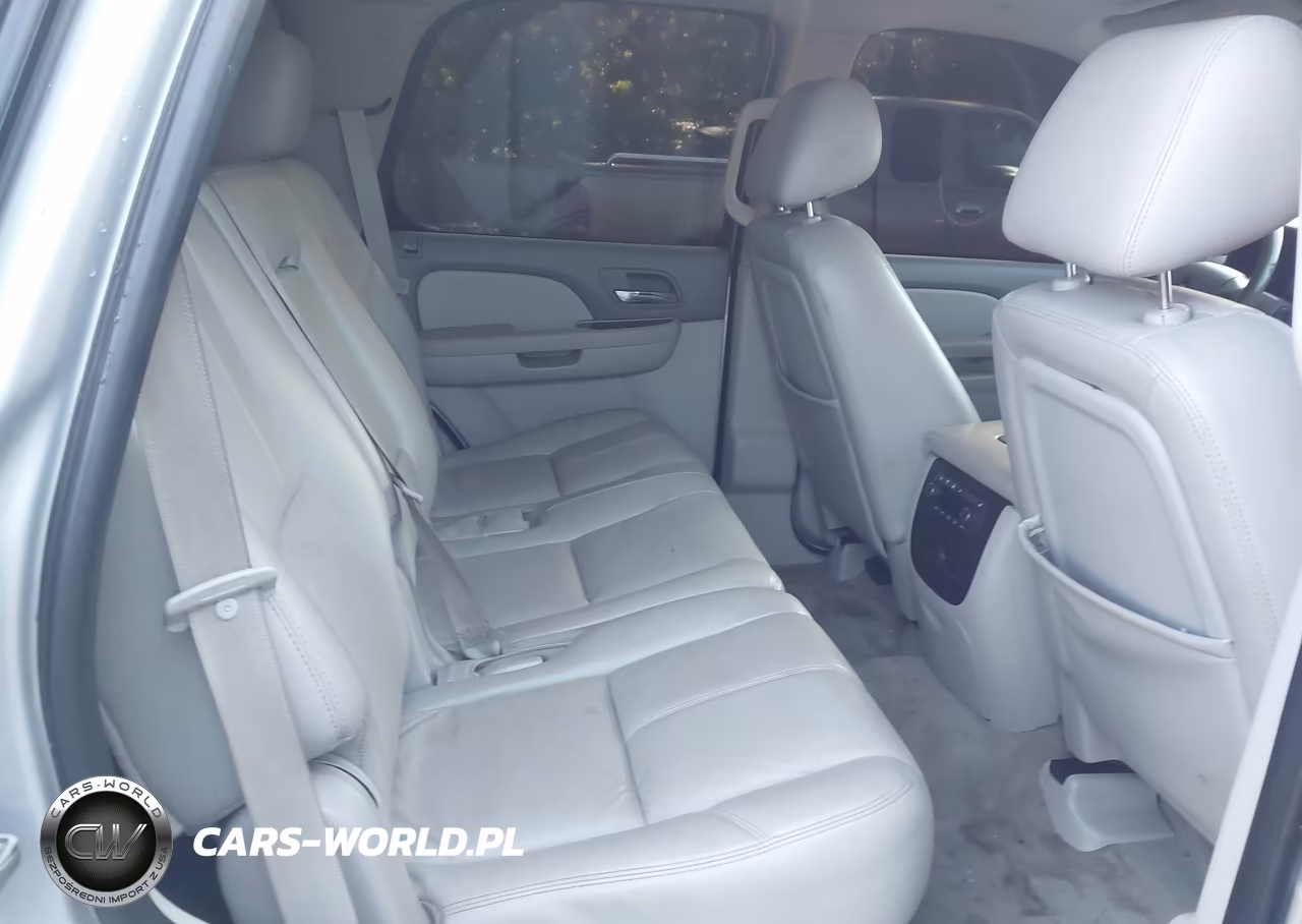 2011 Chevrolet Tahoe Lt VIN:1GNSCBE01BR105690 - 8