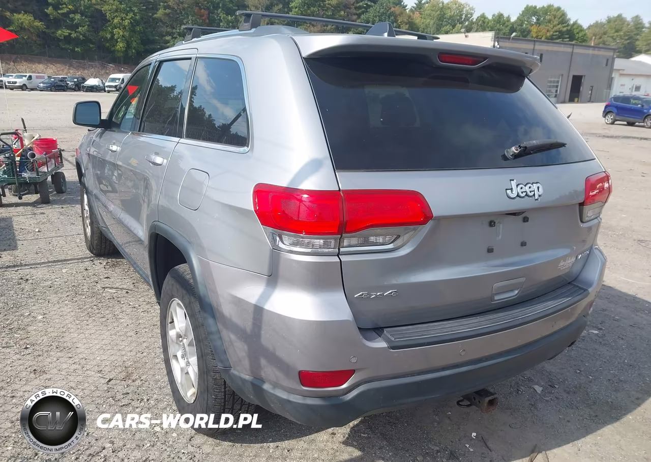 2016 Jeep Grand Cherokee Laredo VIN:1C4RJFAGXGC414141 - 3