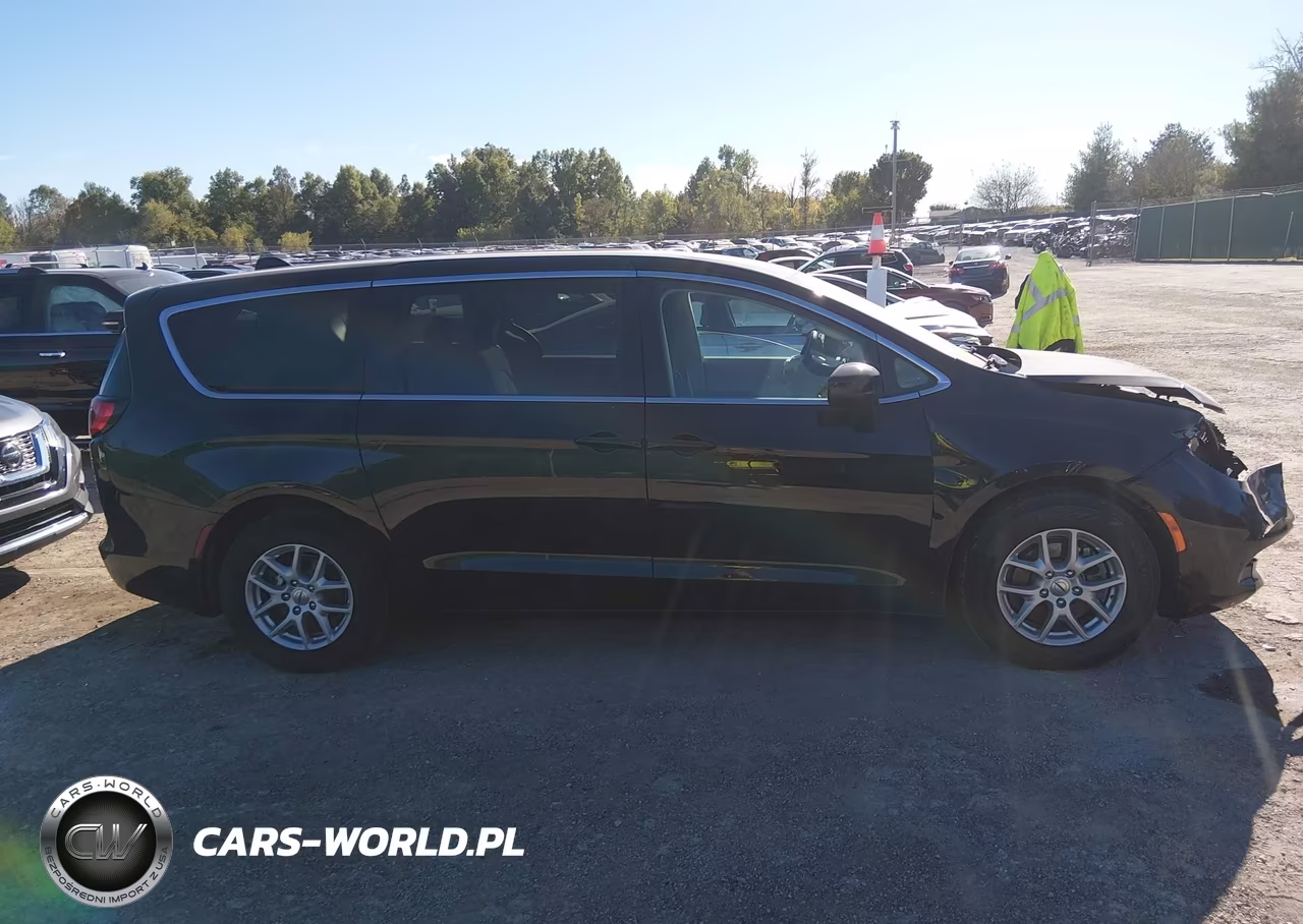 2024 Chrysler Voyager Lx VIN:2C4RC1CG7RR128817 - 13
