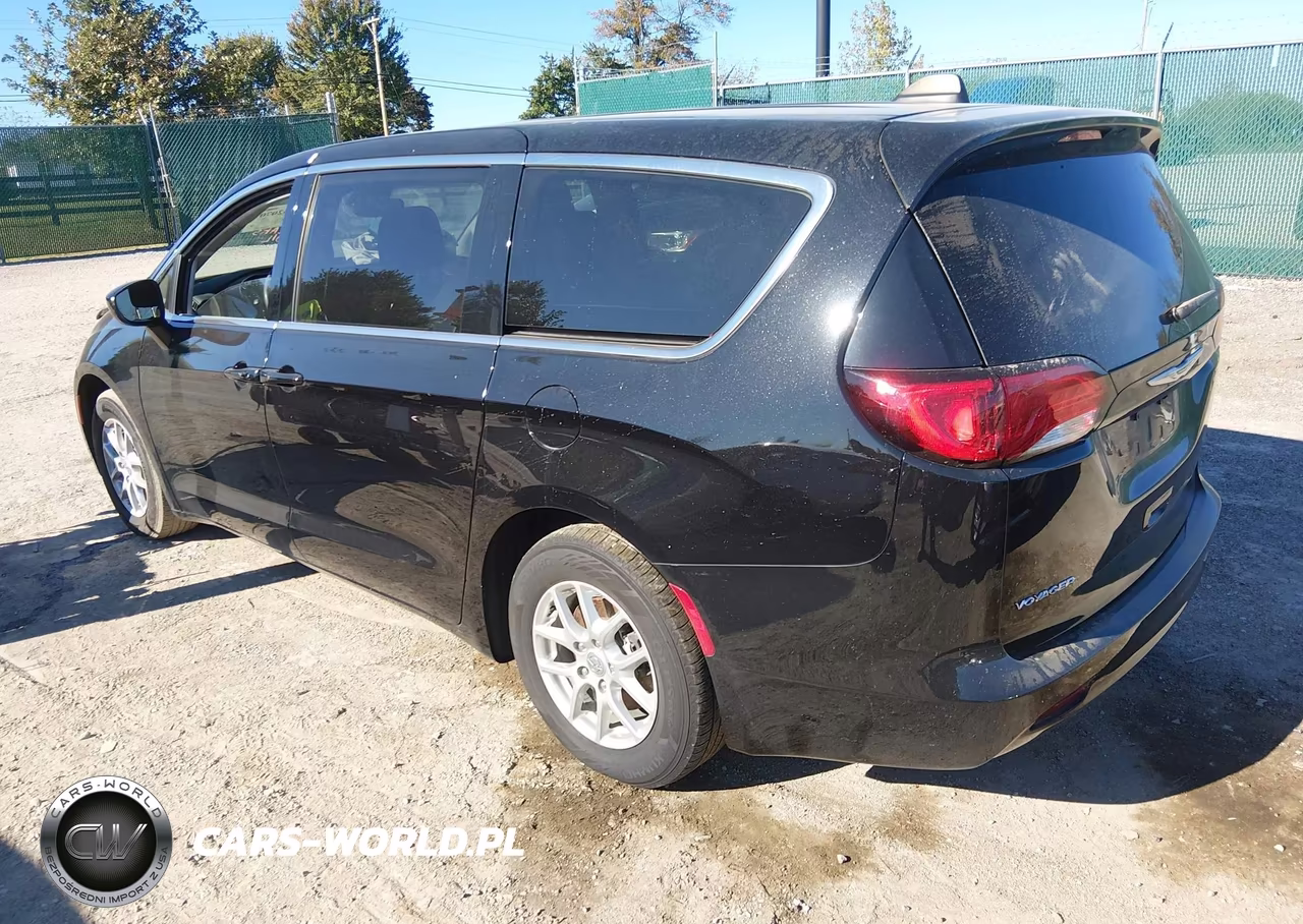 2024 Chrysler Voyager Lx VIN:2C4RC1CG7RR128817 - 3