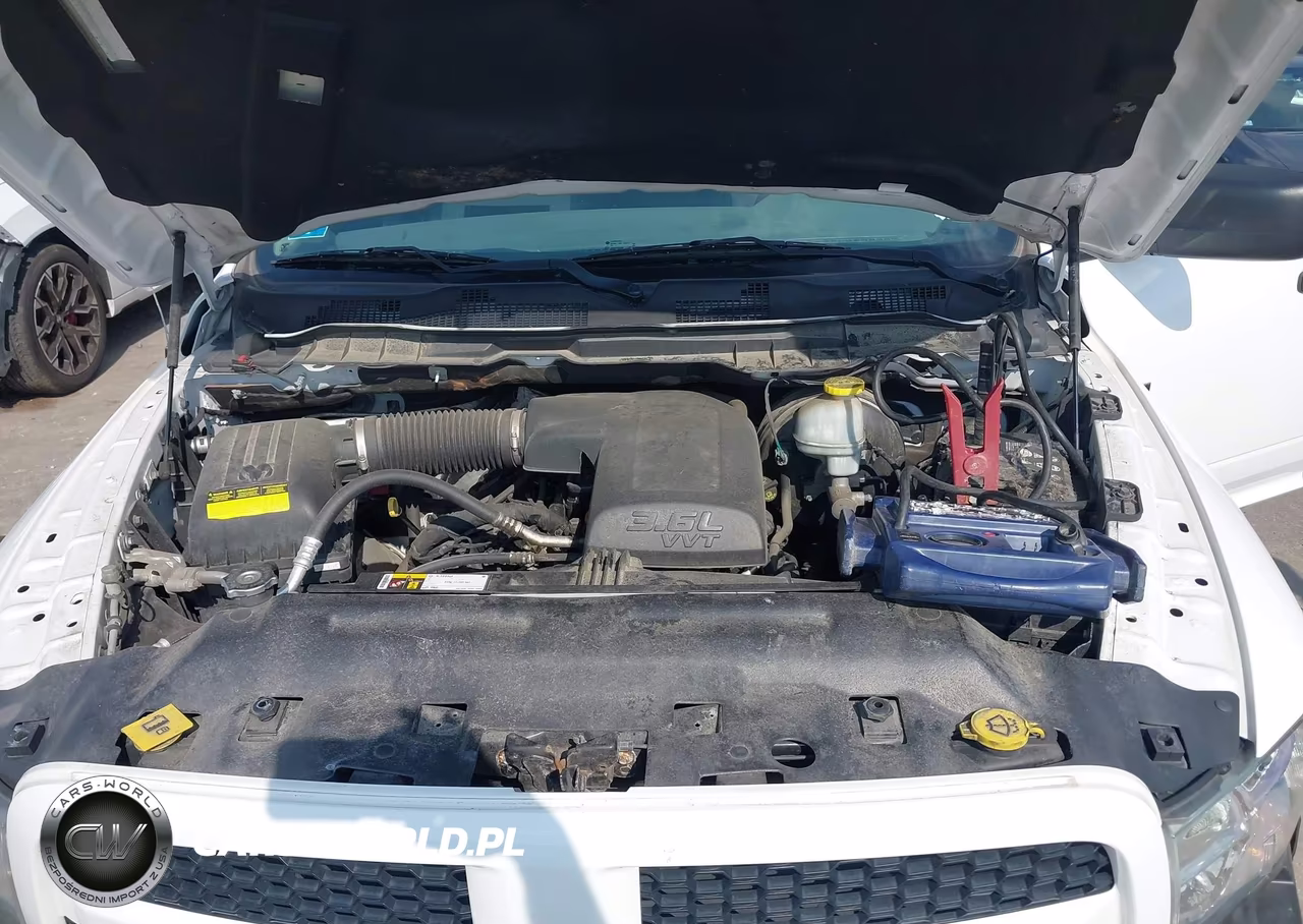 2018 Ram 1500 Express 4X4 6'4 Box VIN:1C6RR7FGXJS187769 - 10