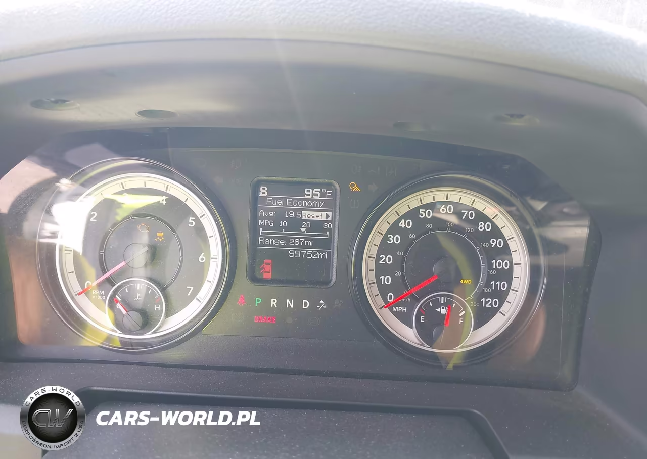 2018 Ram 1500 Express 4X4 6'4 Box VIN:1C6RR7FGXJS187769 - 7