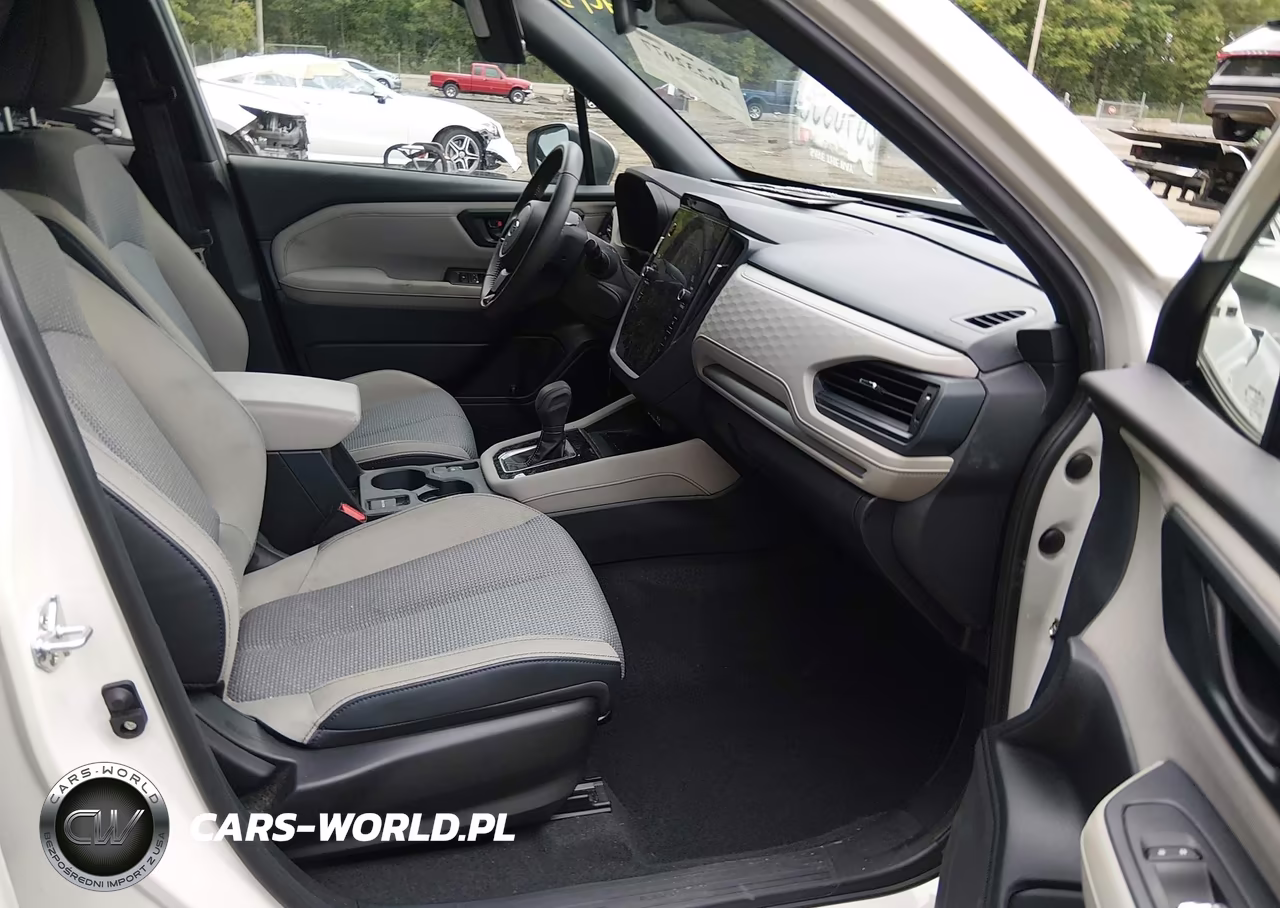 2025 Subaru Forester Premium VIN:JF2SLDDC9SH590748 - 5
